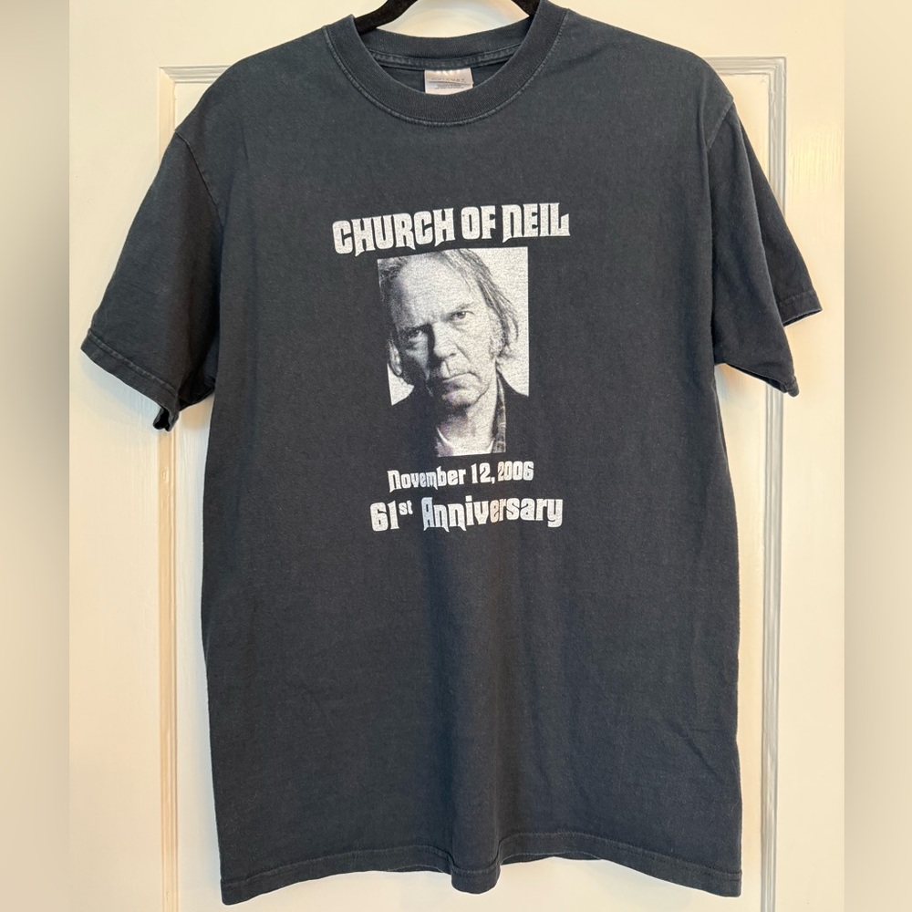 VTG Neil Young Preowned Concert Event Shirt Men Size Medium